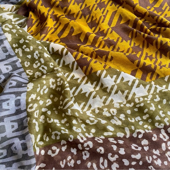 Huge 40x75” Multiprint Mila Schon Scarf - Picture 1 of 5